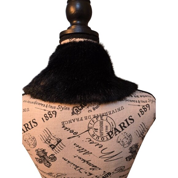 Faux Fur Black Wrap Collar Scarf - Picture 3 of 13